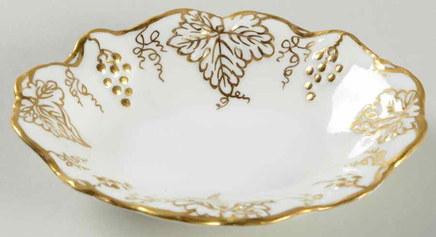 Vine Gold Nut Dish by Royal Crown Derby-1