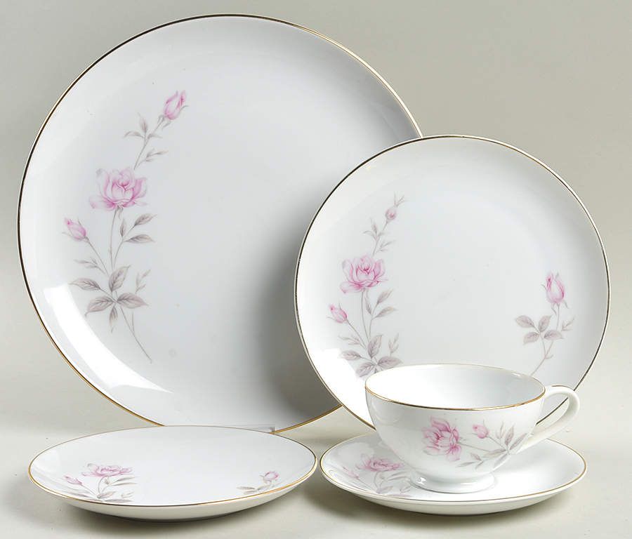Regina Rose 40 Piece Estate Set by Royal Cameo-1
