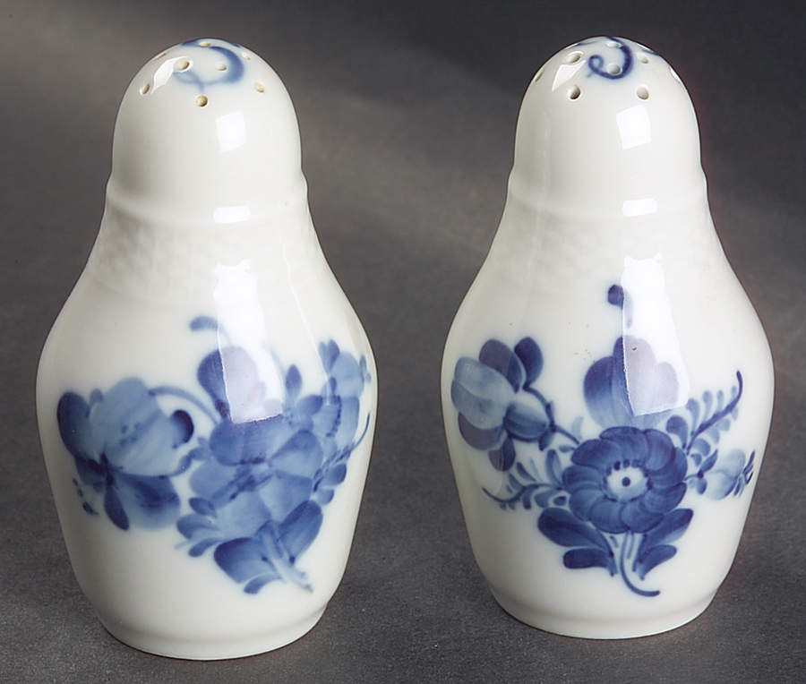 Blue Flowers Curved) Salt & Pepper Set by Royal Copenhagen-1