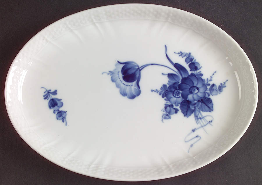 Blue Flowers Curved) Medium Oval Tray by Royal Copenhagen-1