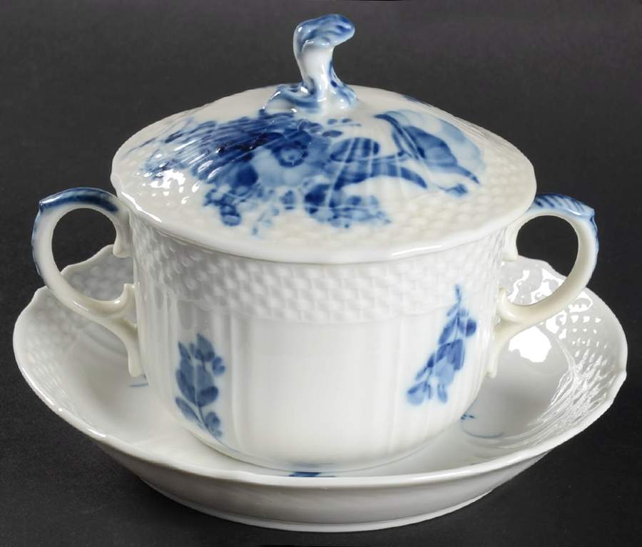 Blue Flowers Curved) Flat Bouillon Cup and Saucer with Lid by Royal Copenhagen-1