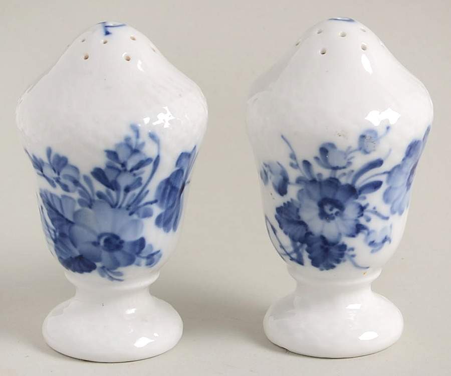 Blue Flowers Curved) Salt & Pepper Set by Royal Copenhagen-1