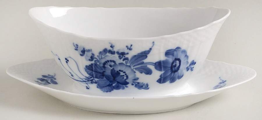 Blue Flowers Curved) Gravy Boat with Attached Underplate by Royal Copenhagen-1