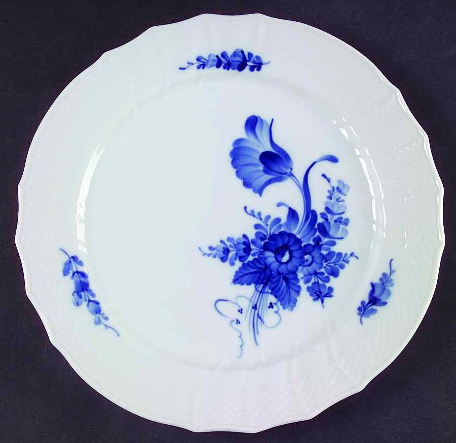 Blue Flowers Curved) Dinner Plate by Royal Copenhagen-1