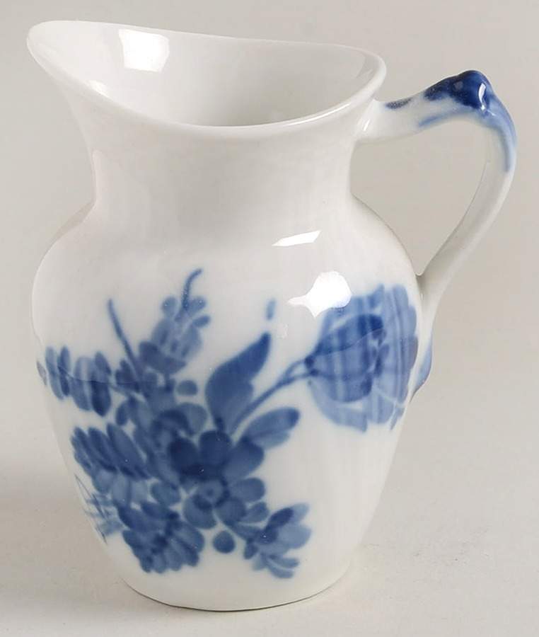 Blue Flowers Curved) Creamer by Royal Copenhagen-1