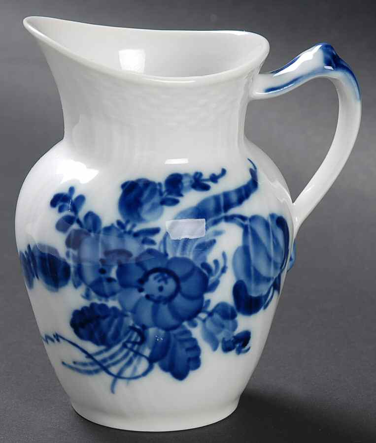Blue Flowers Curved) Creamer by Royal Copenhagen-1