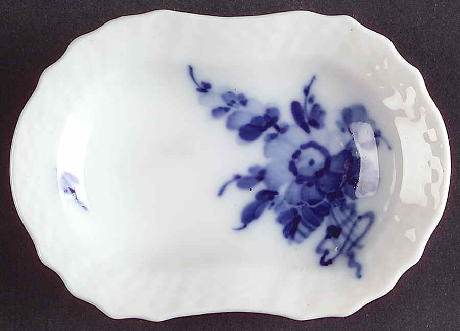 Blue Flowers Curved) 3" Oval Ashtray by Royal Copenhagen-1