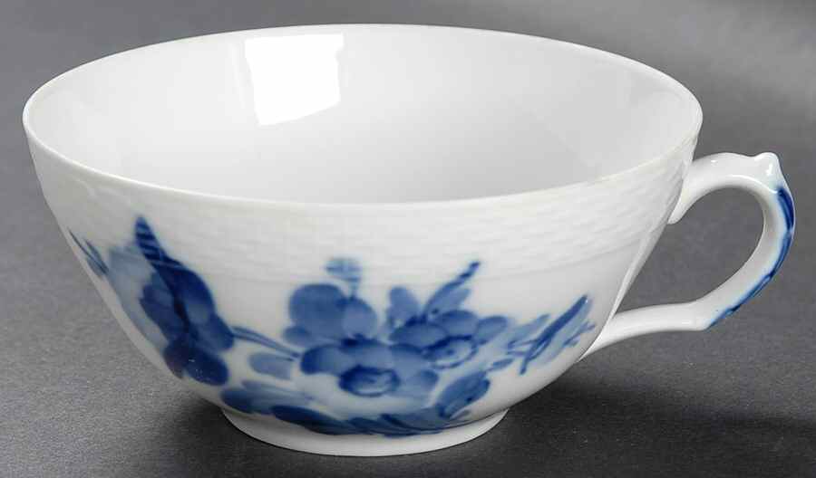 Blue Flowers Curved) Flat Cup by Royal Copenhagen-1