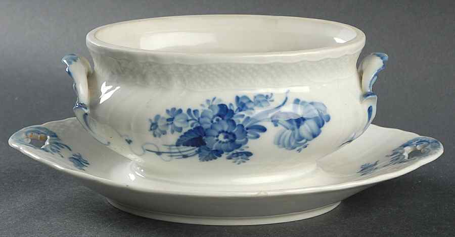 Blue Flowers Curved) Sauce Boat & Underplate No Lid by Royal Copenhagen-1