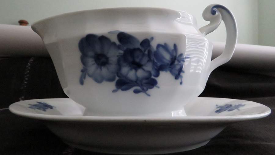 Blue Flowers Gravy Boat with Attached Underplate by Royal Copenhagen-1
