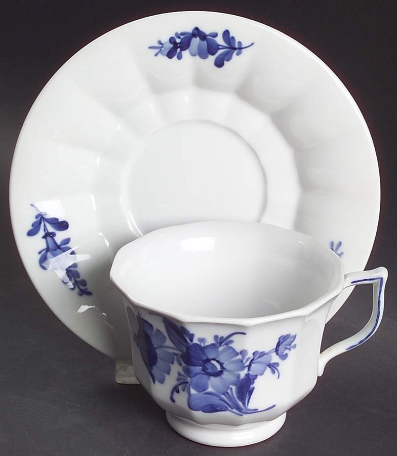 Blue Flowers Oversized Cup & Saucer Set by Royal Copenhagen-1