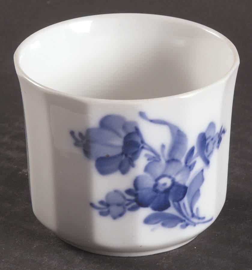 Blue Flowers Cigarette Holder by Royal Copenhagen-1