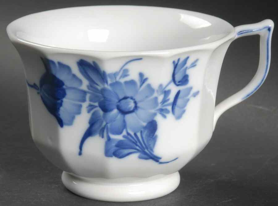 Blue Flowers Oversized Cup by Royal Copenhagen-1