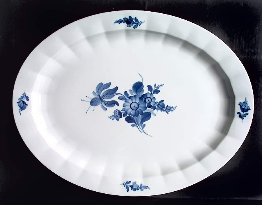 Blue Flowers 18" Oval Serving Platter by Royal Copenhagen-1