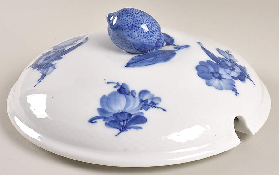 Blue Flowers Braided Lid for Tureen by Royal Copenhagen-1