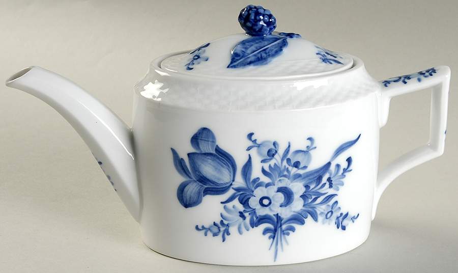 Blue Flowers Braided Mini Teapot & Lid by Royal Copenhagen-1