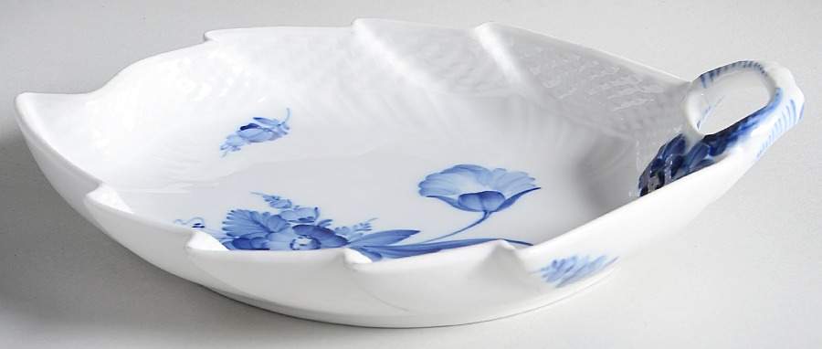 Blue Flowers Braided Leaf Shape Pickle Dish by Royal Copenhagen-1