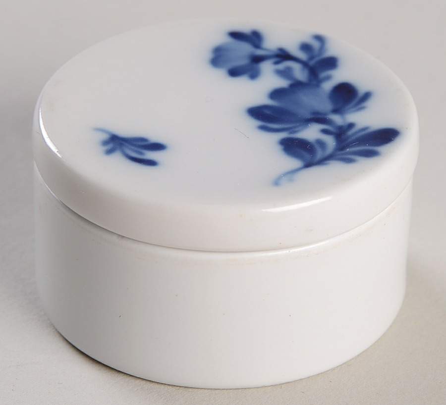 Blue Flowers Braided Pill Box by Royal Copenhagen-1