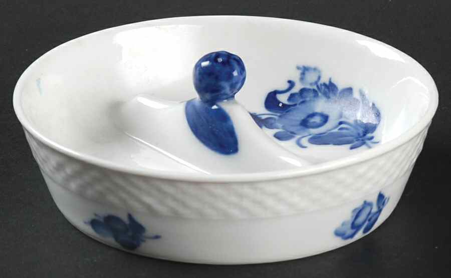 Blue Flowers Braided 5" Ashtray by Royal Copenhagen-1
