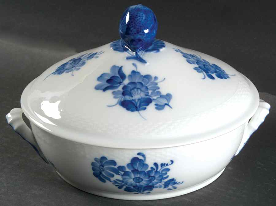 Blue Flowers Braided Round Covered Vegetable by Royal Copenhagen-1