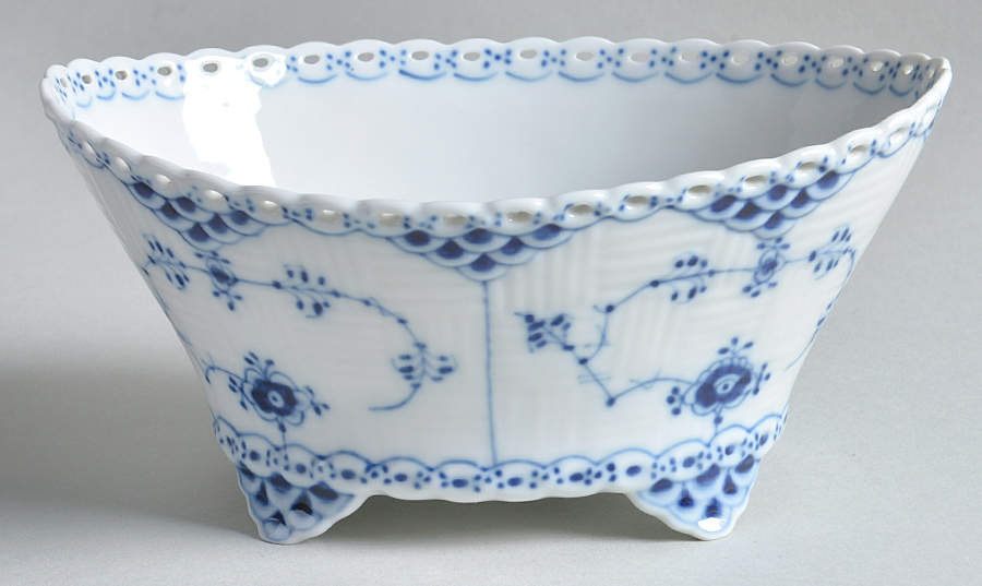 Blue Fluted Full Lace (No Trim) Finger Bowl by Royal Copenhagen-1