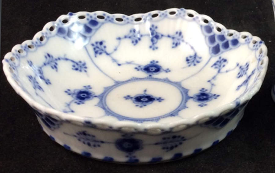 Blue Fluted Full Lace (No Trim) Salt Dip by Royal Copenhagen-1