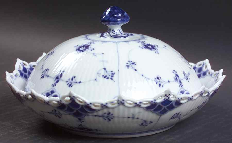 Blue Fluted Full Lace (No Trim) Muffin Dish & Lid by Royal Copenhagen-1