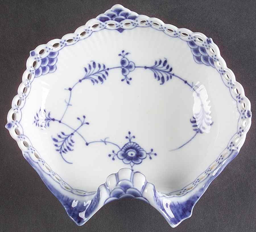 Blue Fluted Full Lace (No Trim) Shell Pickle Dish by Royal Copenhagen-1