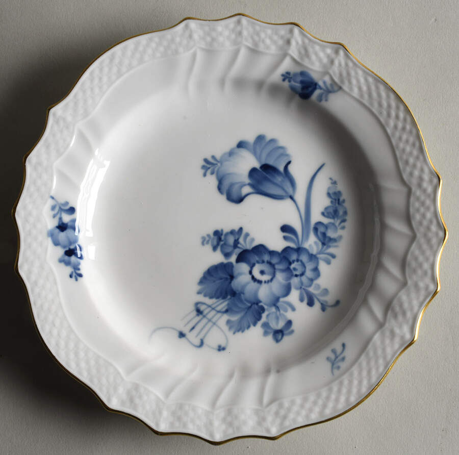 Blue Flowers (Curved, Gold) Dessert/Pie Plate by Royal Copenhagen-1
