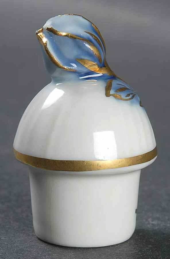 Blue Flowers (Curved, Gold) Stopper for Vinegar/Oil by Royal Copenhagen-1