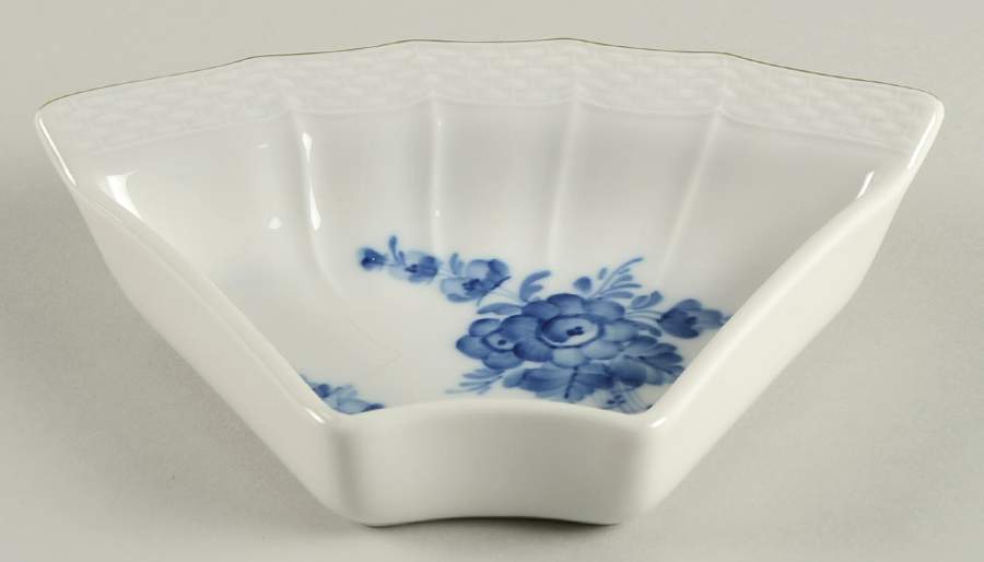 Blue Flowers (Curved, Gold) Lazy Susan-Side Dish by Royal Copenhagen-1