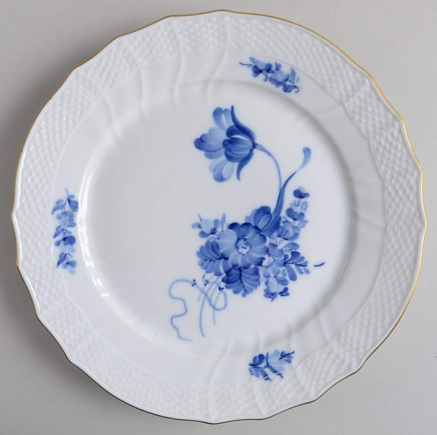 Blue Flowers (Curved, Gold) Dinner Plate by Royal Copenhagen-1
