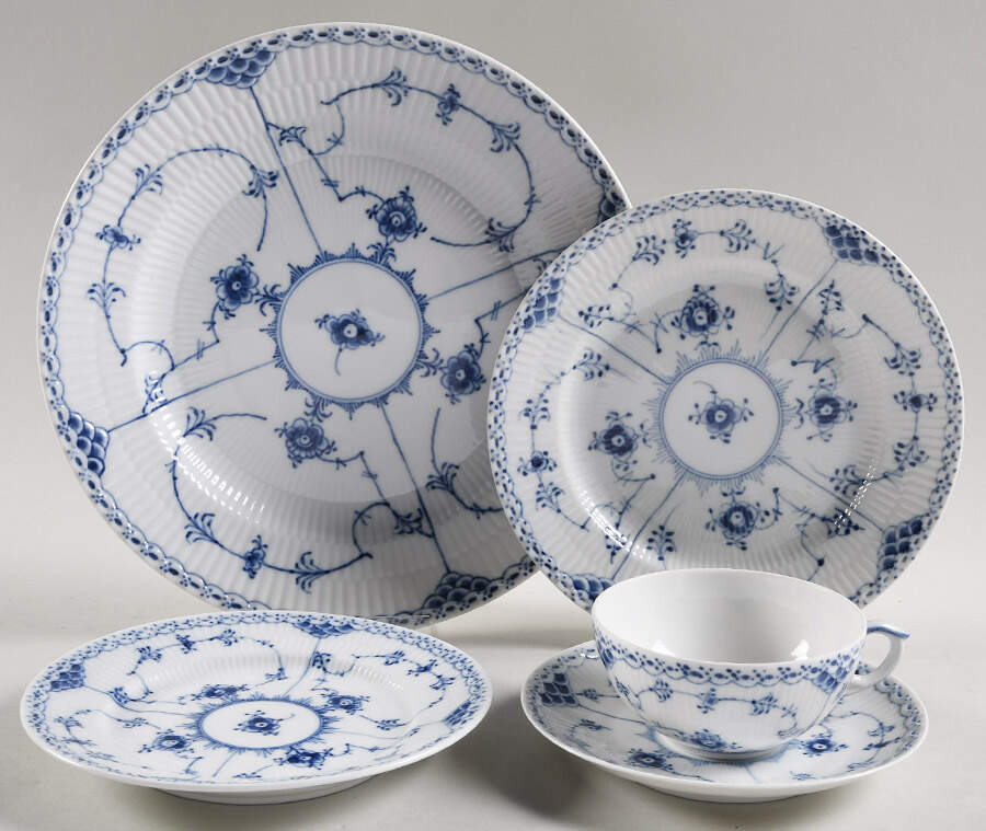 Blue Fluted Half Lace Border (No Trim) 40 Piece Estate Set by Royal Copenhagen-1
