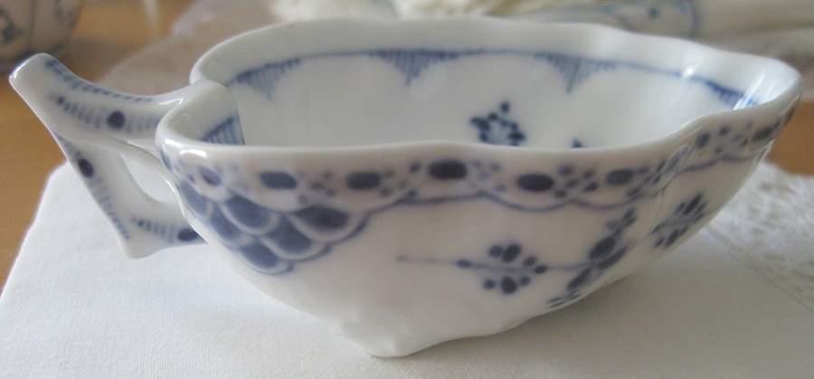 Blue Fluted Half Lace Border (No Trim) 4" Round Scalloped Dish by Royal Copenhagen-1