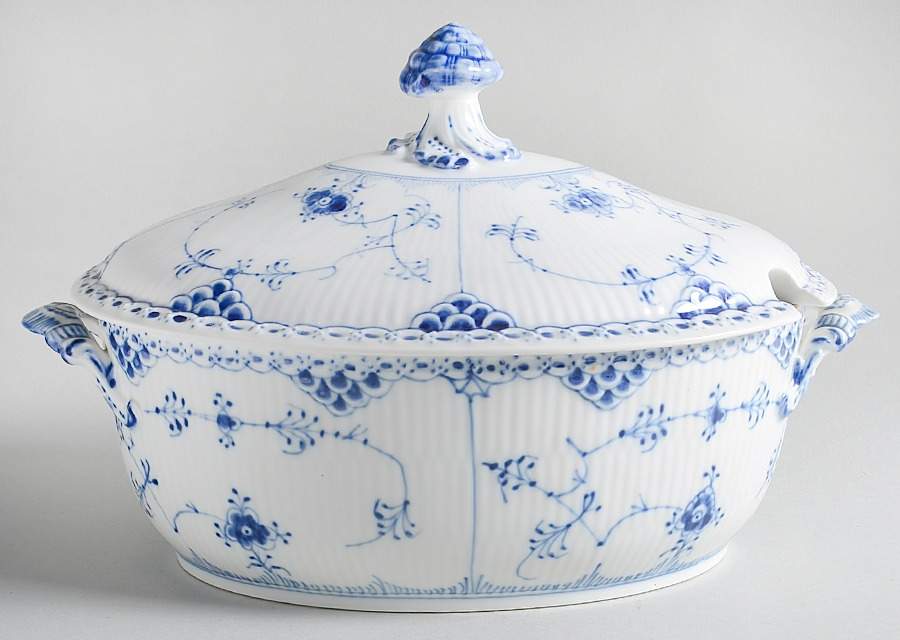 Blue Fluted Half Lace Border (No Trim) Oval Tureen & Lid by Royal Copenhagen-1