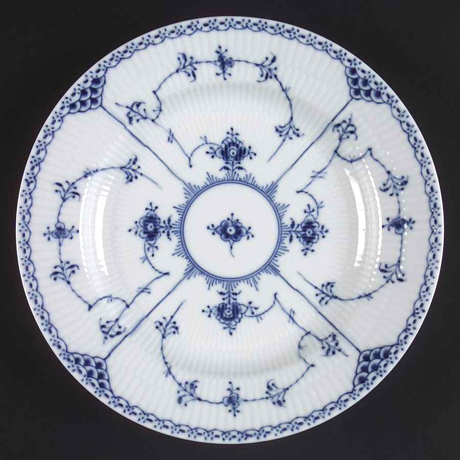 Blue Fluted Half Lace Border (No Trim) Dinner Plate by Royal Copenhagen-1