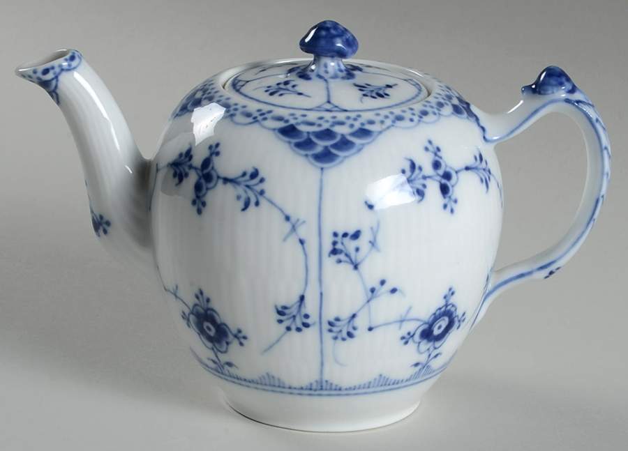 Blue Fluted Half Lace Border (No Trim) Teapot & Lid by Royal Copenhagen-1