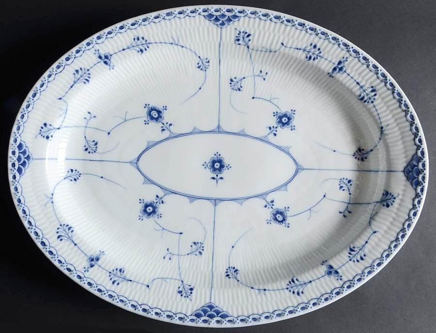 Blue Fluted Half Lace Border (No Trim) 17" Oval Serving Platter by Royal Copenhagen-1
