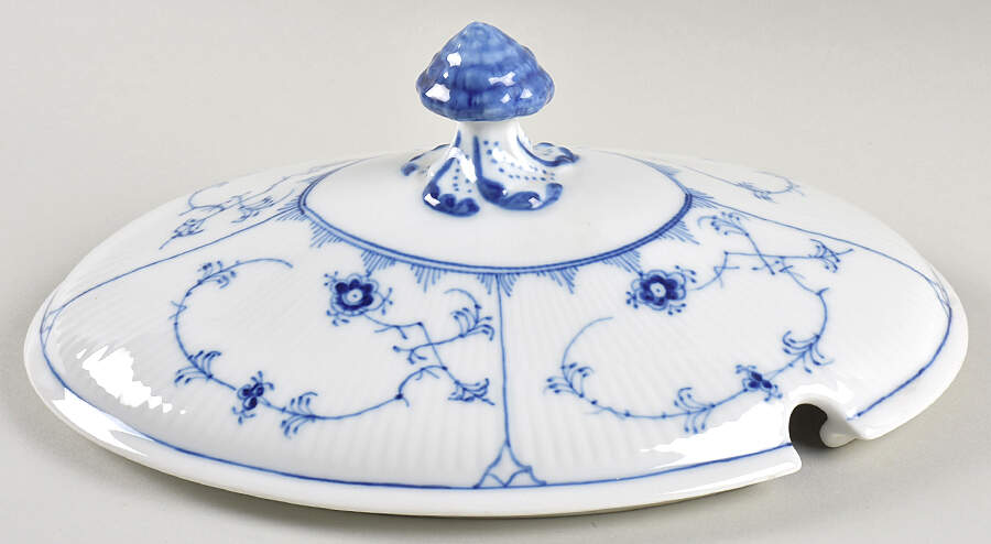 Blue Fluted Plain (No Trim) Lid for Oval Tureen by Royal Copenhagen-1