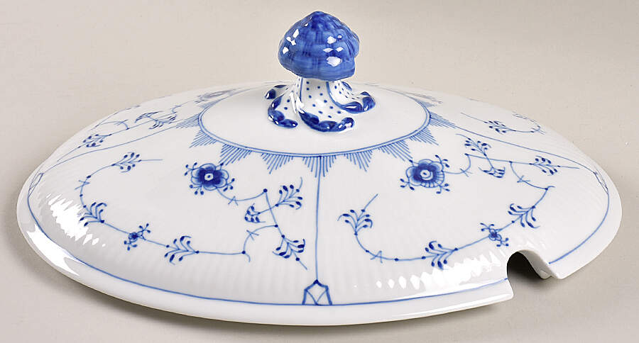 Blue Fluted Plain (No Trim) Lid for Oval Tureen by Royal Copenhagen-1
