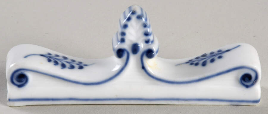 Blue Fluted Plain (No Trim) Knife Rest by Royal Copenhagen-1
