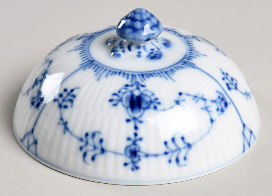Blue Fluted Plain (No Trim) Lid for Sugar Bowl by Royal Copenhagen-1