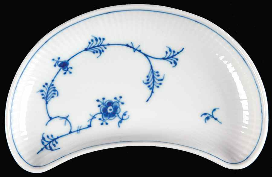 Blue Fluted Plain (No Trim) Bone Dish by Royal Copenhagen-1