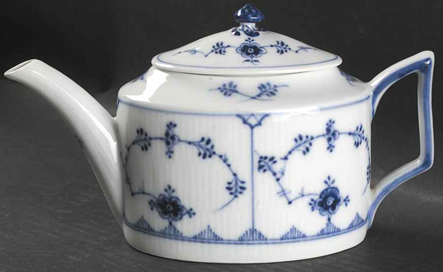 Blue Fluted Plain (No Trim) Mini Teapot & Lid by Royal Copenhagen-1
