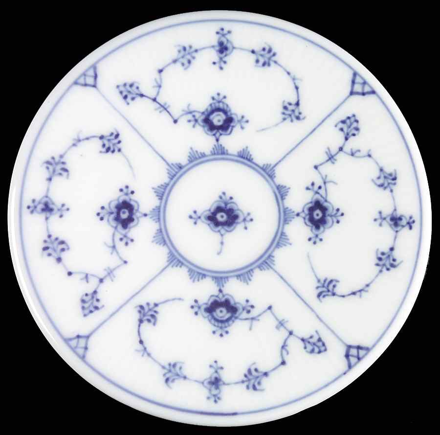 Blue Fluted Plain (No Trim) Tea Tile by Royal Copenhagen-1