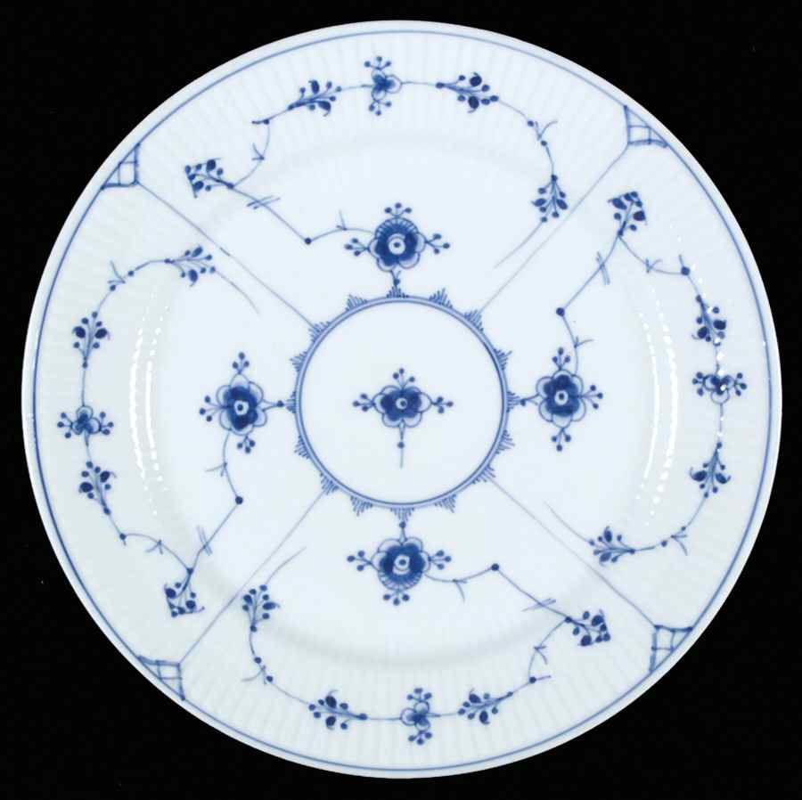 Blue Fluted Plain (No Trim) Dinner Plate by Royal Copenhagen-1