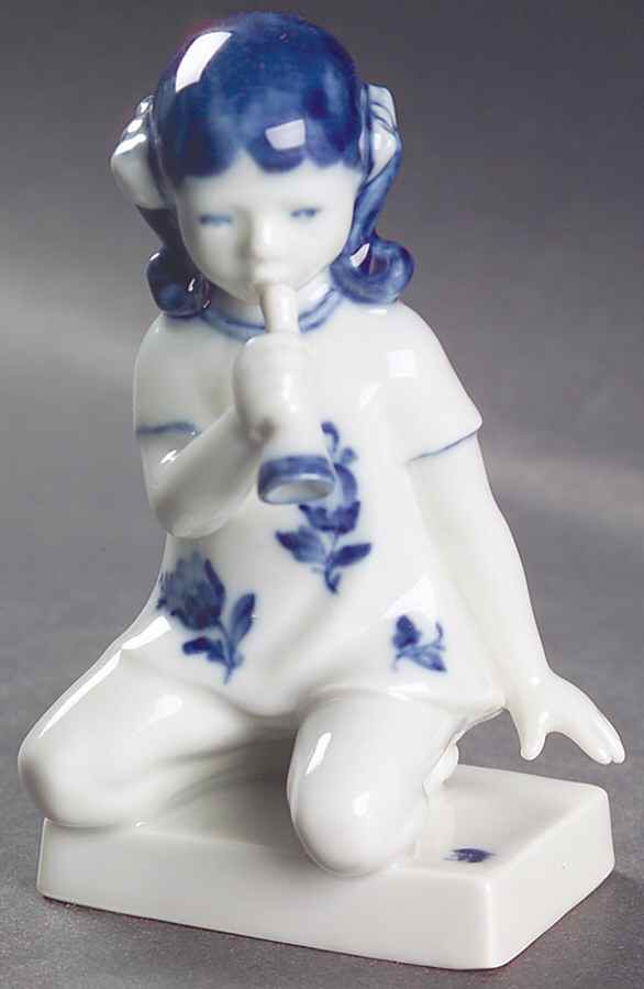 Blue Fluted Plain (No Trim) Figurine by Royal Copenhagen-1