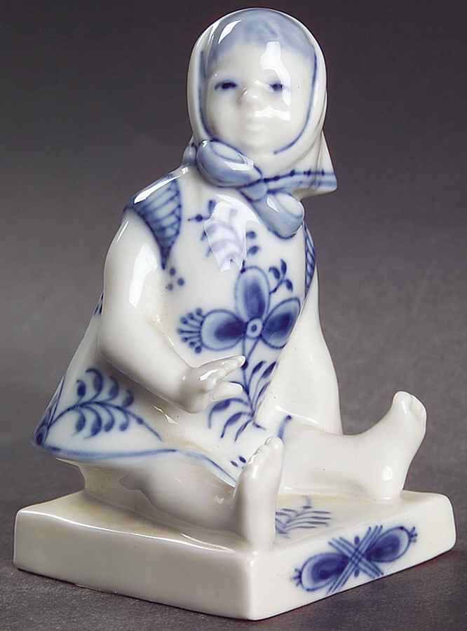 Blue Fluted Plain (No Trim) Figurine by Royal Copenhagen-1
