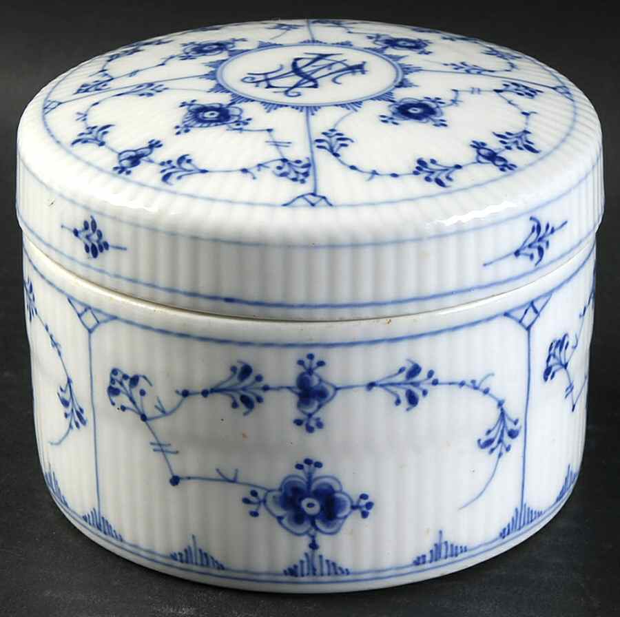 Blue Fluted Plain (No Trim) 5" Round Box & Lid by Royal Copenhagen-1
