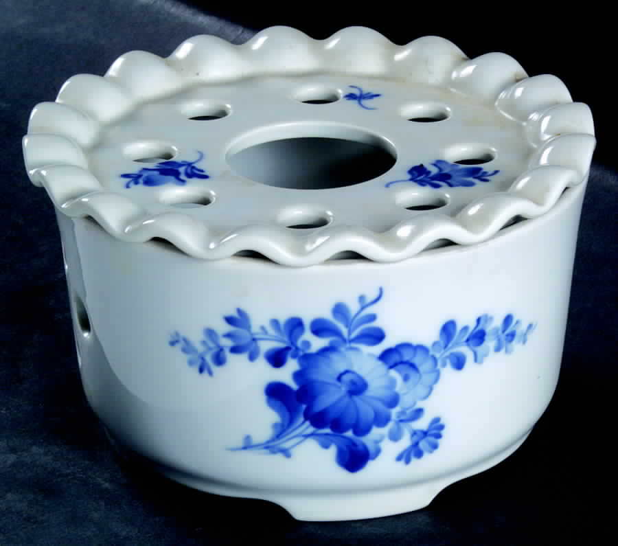 Blue Flowers Plain 2 Piece Warmer Stand by Royal Copenhagen-1